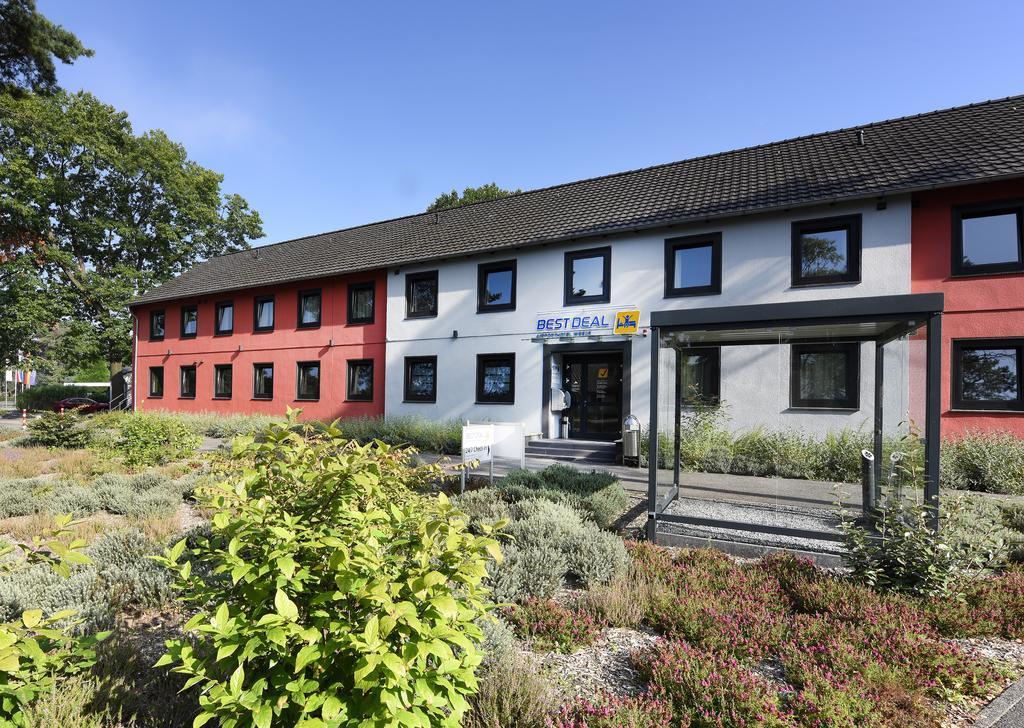 Best Deal Airporthotel Weeze Eksteriør billede